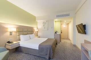 Отель Nesterov Plaza Уфа Стандартный номер с одной большой кроватью-4