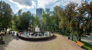 Отель Nesterov Plaza Hotel Уфа Стандартный номер с одной большой кроватью и видом на город-5