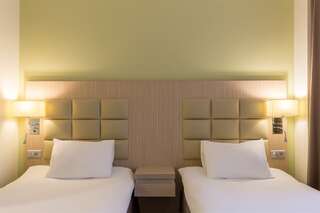 Отель Nesterov Plaza Hotel Уфа Стандартный номер с 2 отдельными кроватями-3