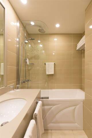 Отель Nesterov Plaza Hotel Уфа Номер повышенной категории с 2 раздельными кроватями-4