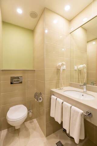 Отель Nesterov Plaza Уфа Стандартный номер с 2 раздельными кроватями-6